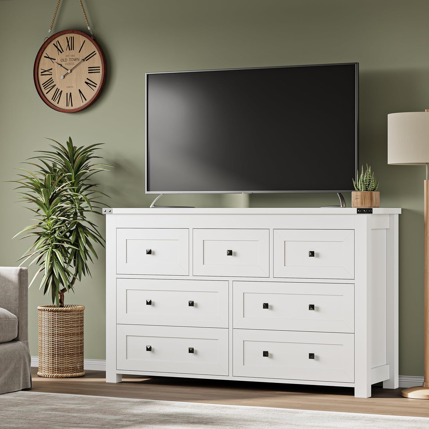 BORNOON 7-Drawer Dresser, Modern Wooden Storage Chest of Drawers, Dresser TV Stand, Wood Drawer Organizer with Metal Handles for Bedroom, Living Room, Hallway